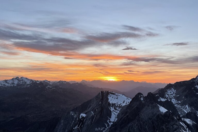 Sonnenaufgang, Bergpanorama Arlberg